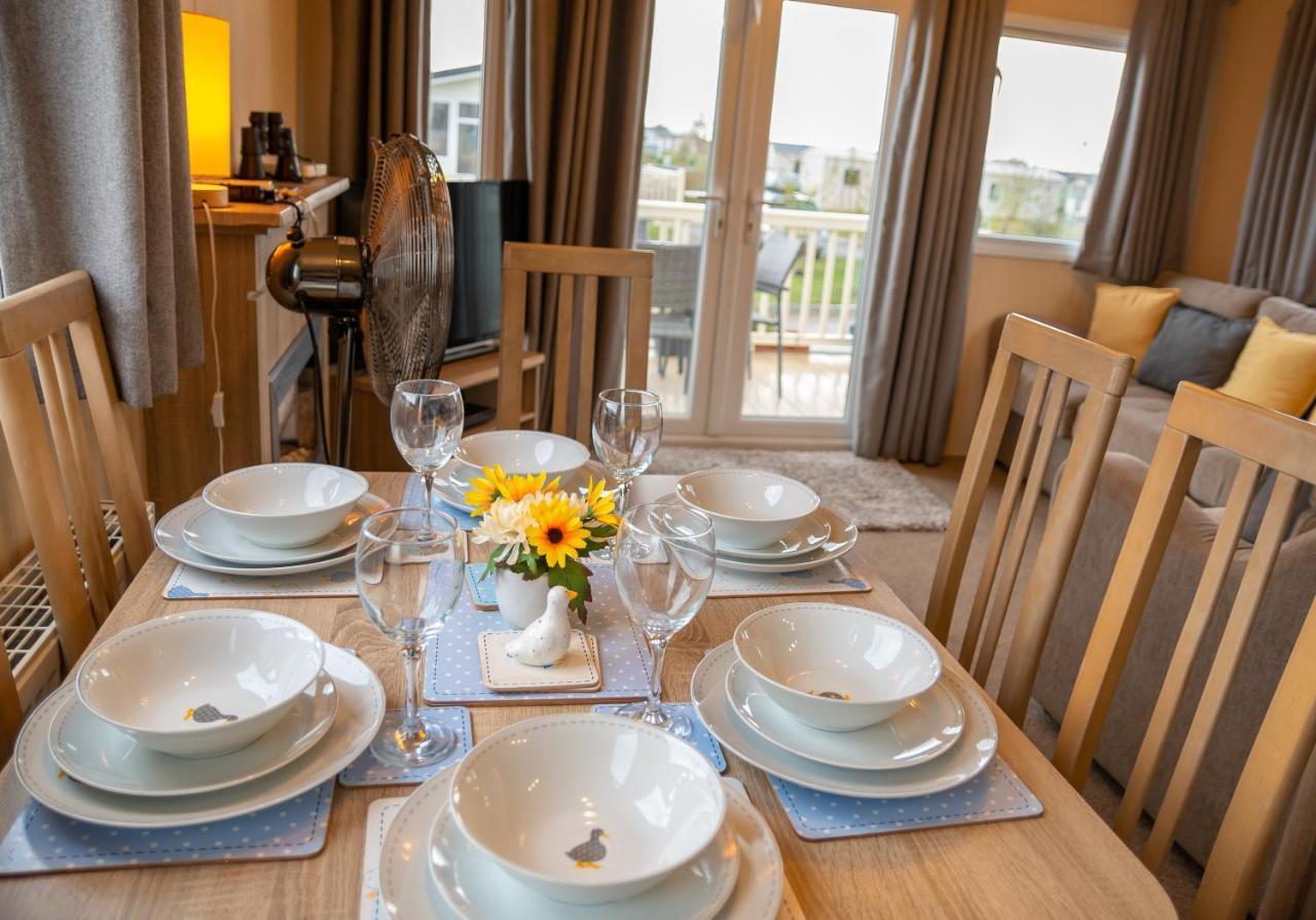 تاتيرشال Luxury Lancaster Lodge - The Best Hot Tub Getaway! المظهر الخارجي الصورة