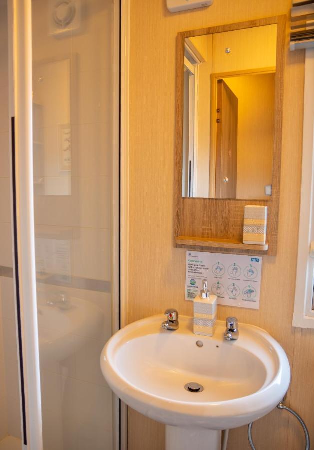 تاتيرشال Luxury Lancaster Lodge - The Best Hot Tub Getaway! المظهر الخارجي الصورة