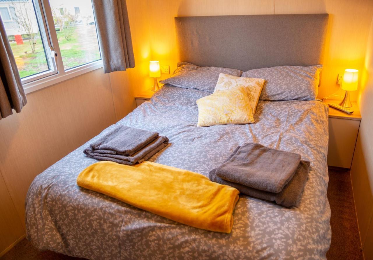 تاتيرشال Luxury Lancaster Lodge - The Best Hot Tub Getaway! المظهر الخارجي الصورة